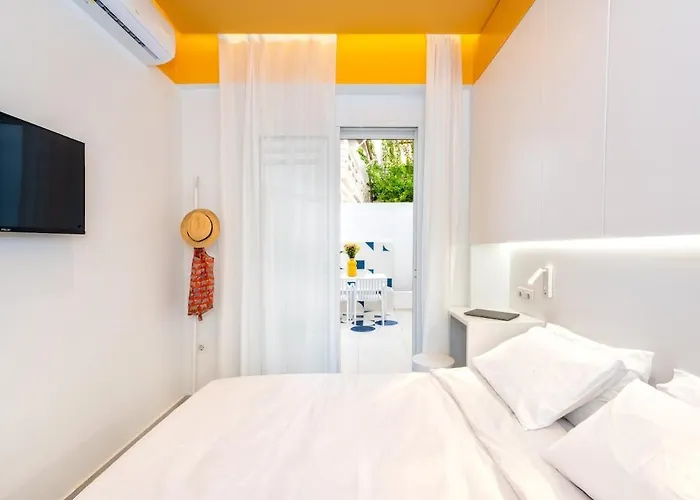 Athena 1 * Chania (Crete)