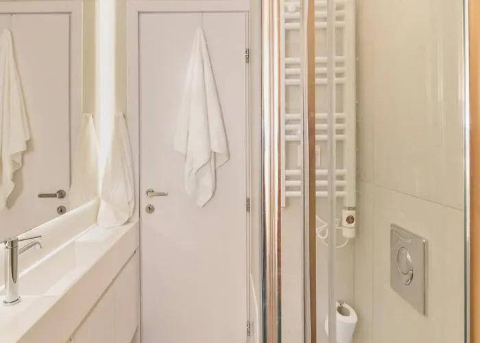 Athena 1 * ハニア